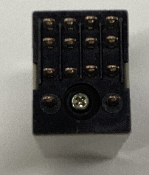 NEW OMRON H3YN-4 1s/10s/1min/10 min 100-120VAC, 14 Pin Timer Relay IN BOX