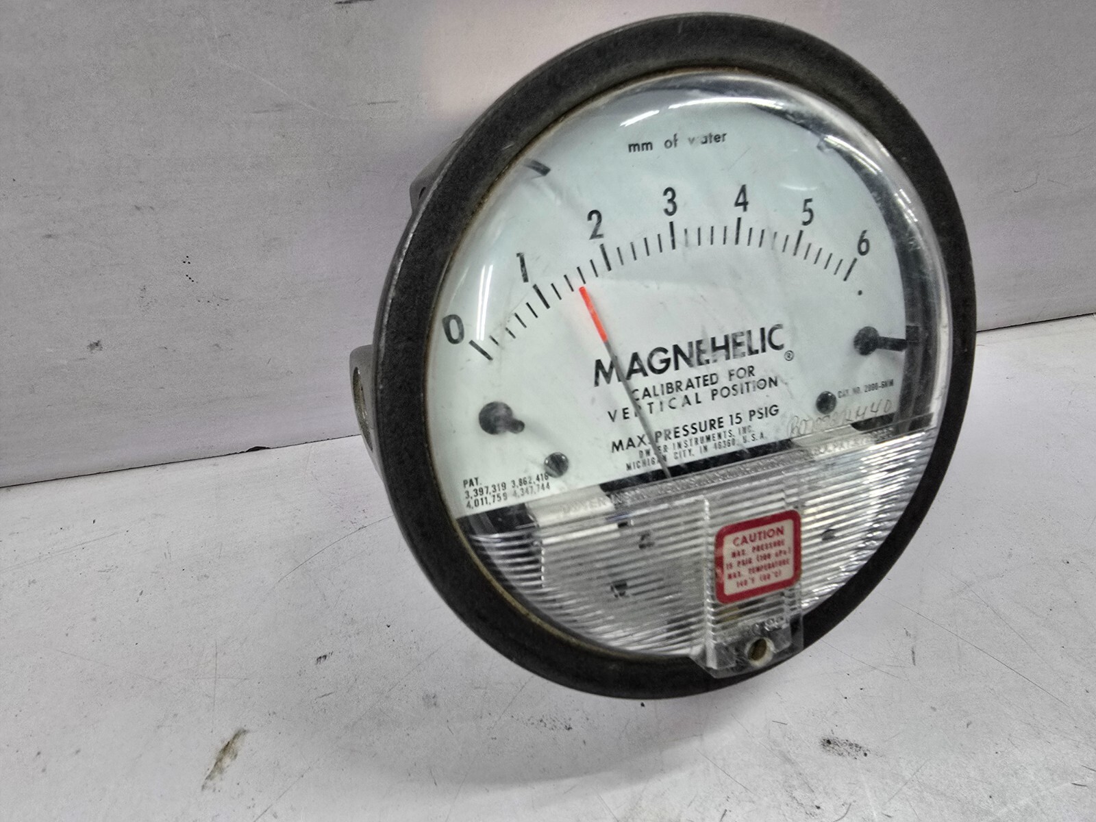 Dwyer 2000-6MM Magnehelic Differential Pressure Gauge 0…6