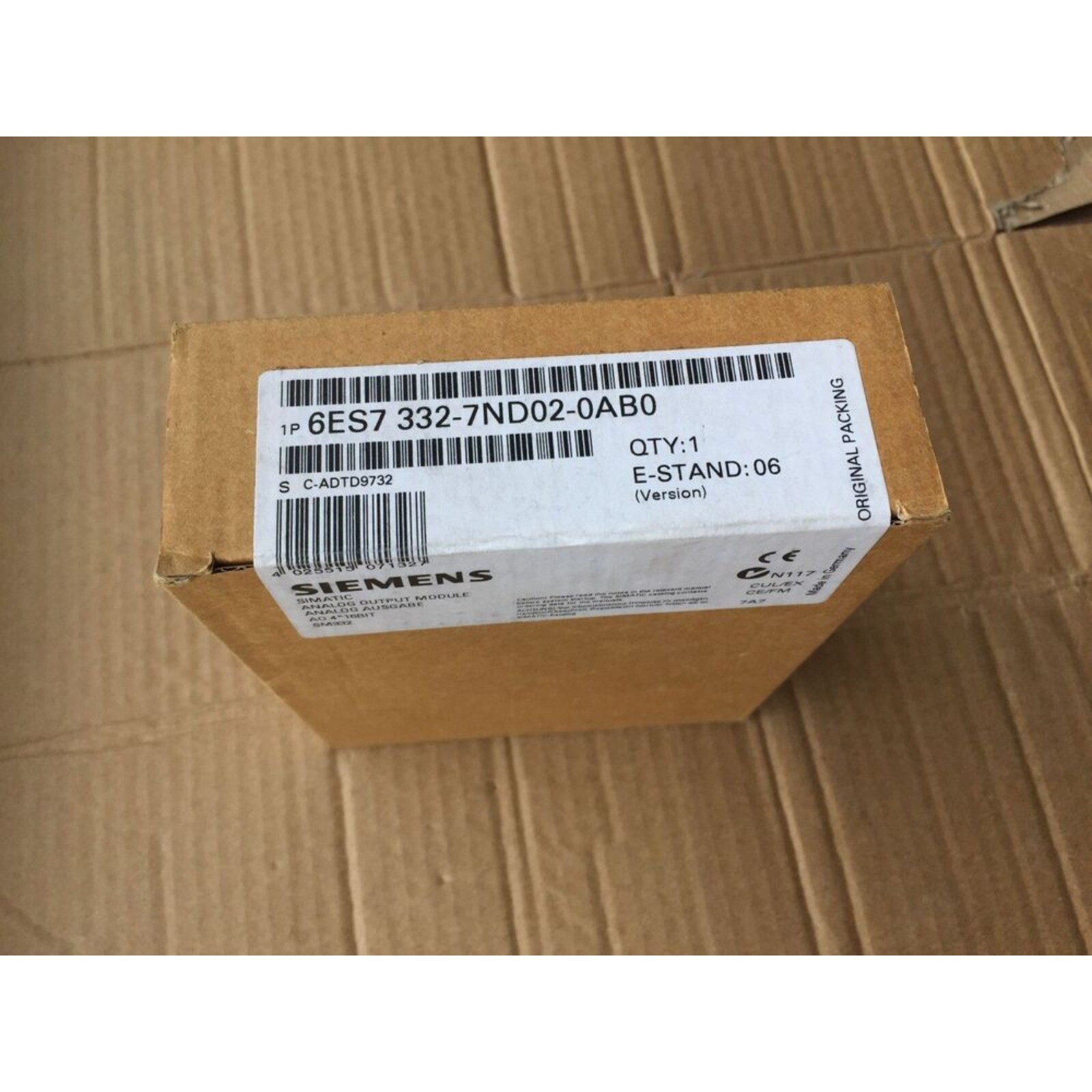 New Siemens 6ES7 332-7ND02-0AB0 6ES7332-7ND02-0AB0 S7-300 Analog Output SM 332
