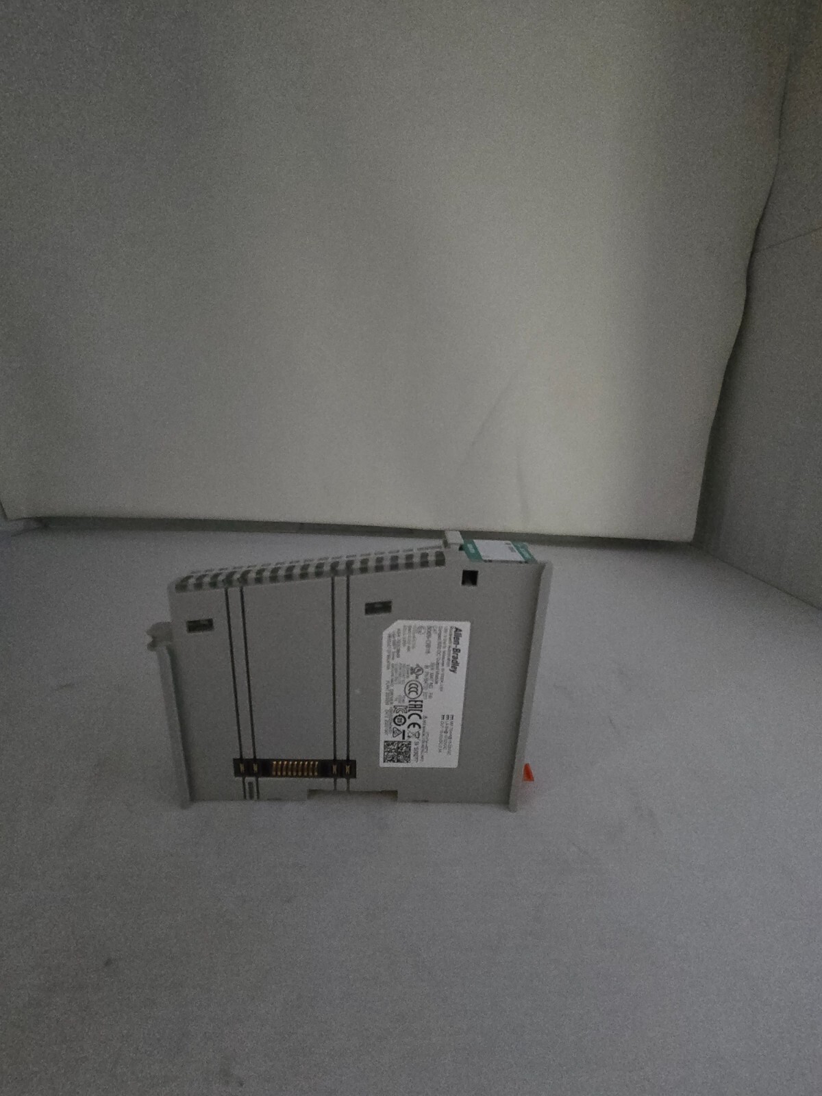 Allen Bradley AB 5069-OB16 Compact 5000 Digital Output Module Series A 5069OB16