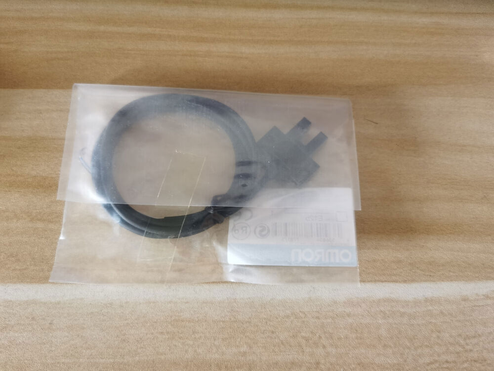 1PC New Omron EE-SX670A-WR EESX670AWR Photoelectric Switch Fast Shipping