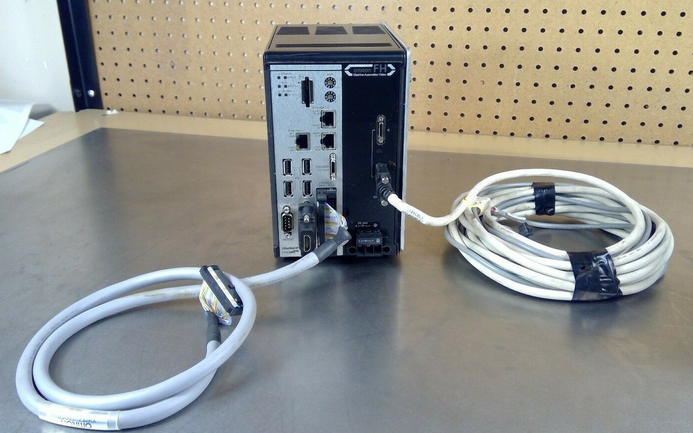 Omron FH-3050 Machine Automation Vision X16-83932 2J GII