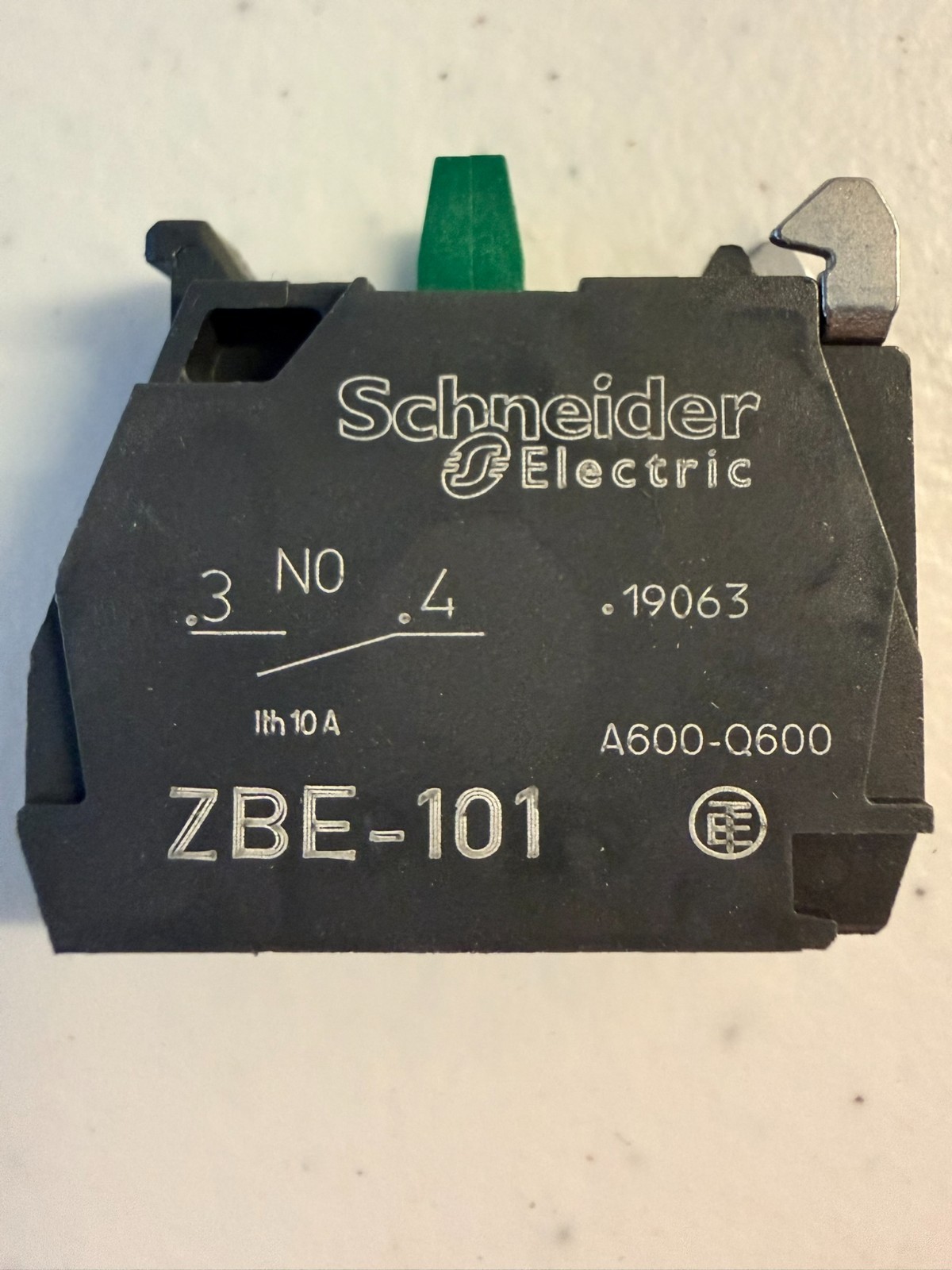 SCHNEIDER ELECTRIC ZBE-101