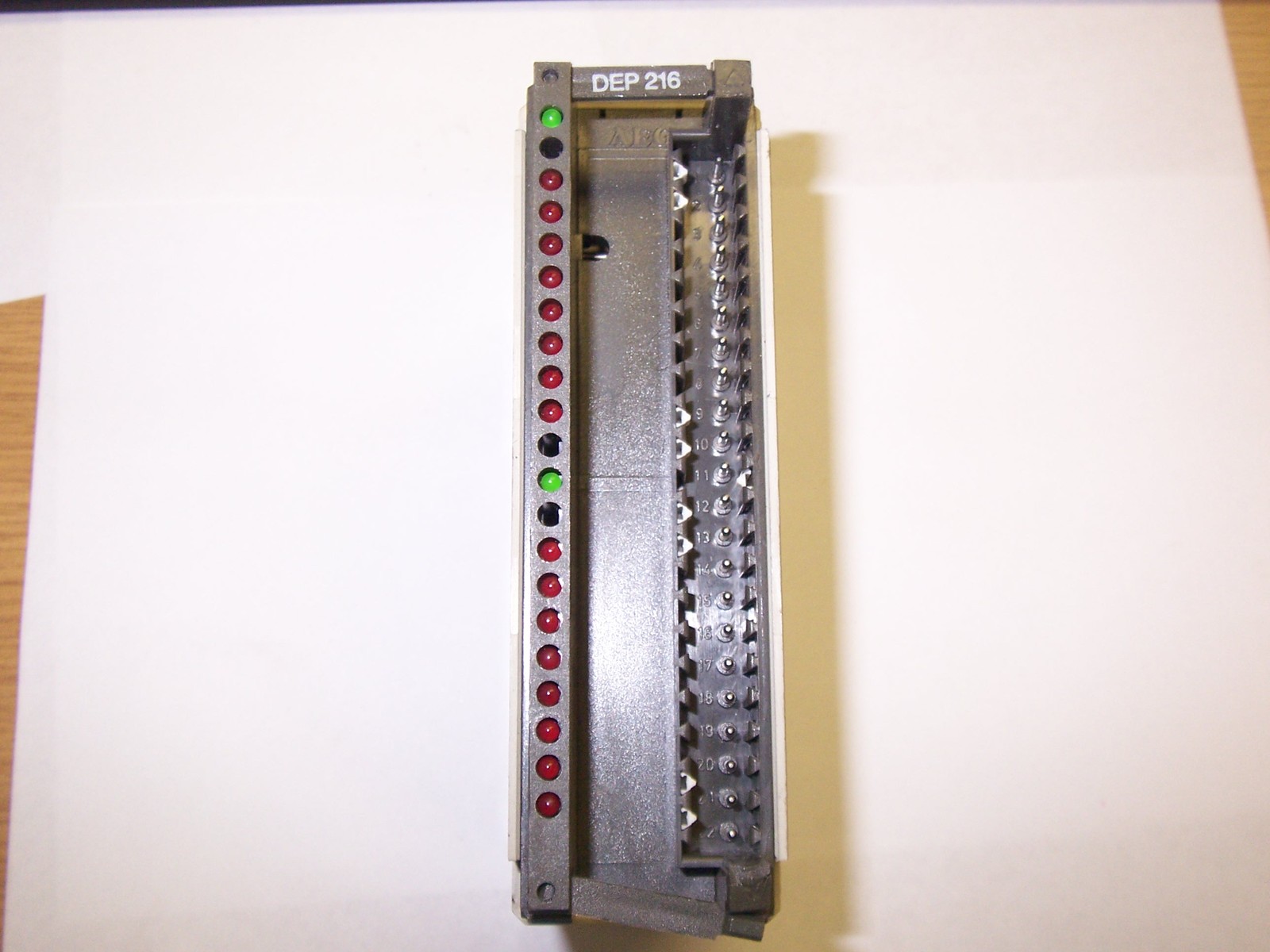 AEG SCHNEIDER AUTOMATION DEP 216 AS-BDEP-216 DISCRETE INPUT *NO WIRE* 16X24 VDC