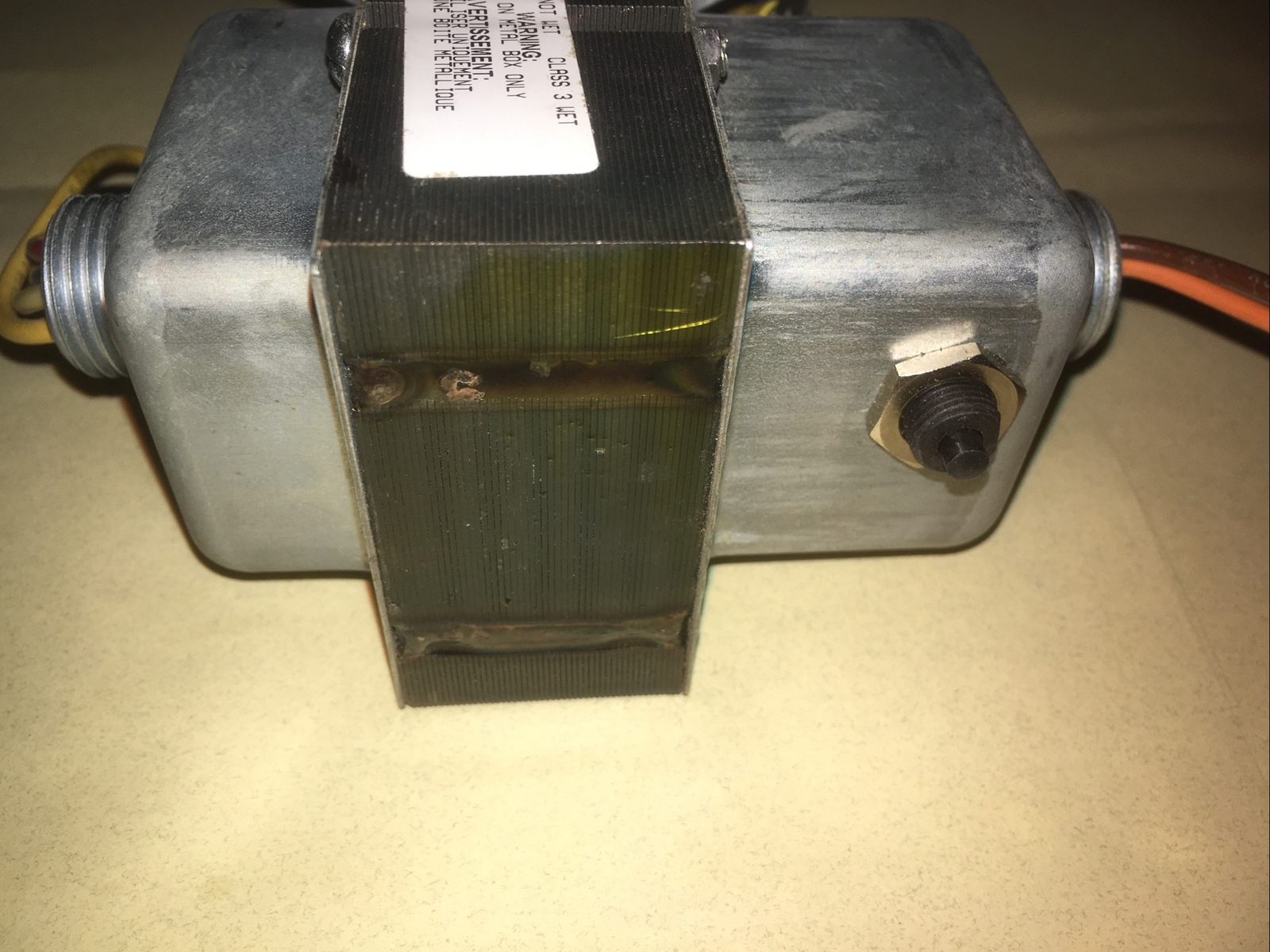 JOHNSON CONTROLS Y66T13-0 TRANSFORMER 120/208/240Vac Primary 24Vac Secondary