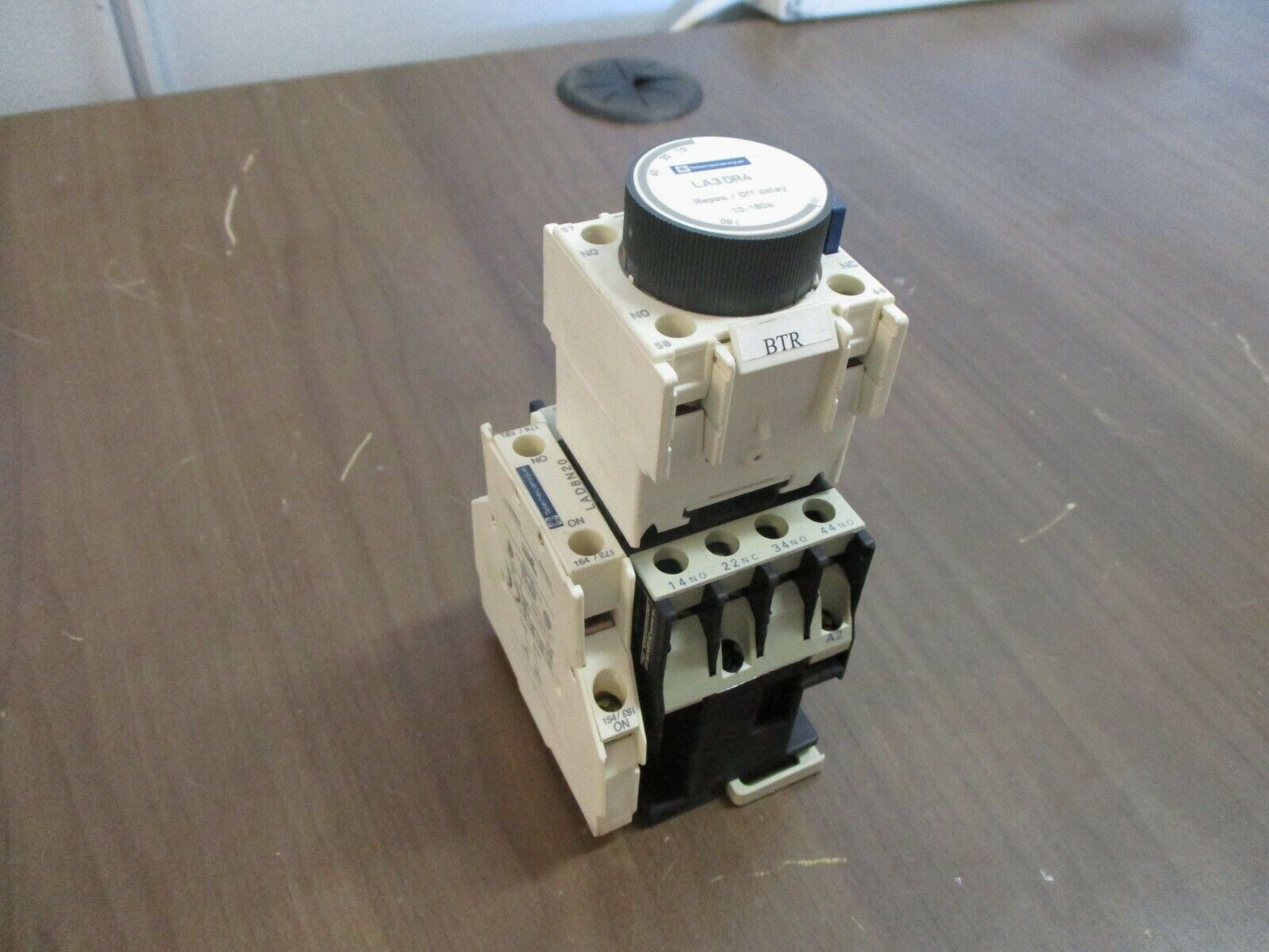 Telemecanique Timing Relay LA3 DR4 Off Delay: 10-180 Sec 120V Coil Used