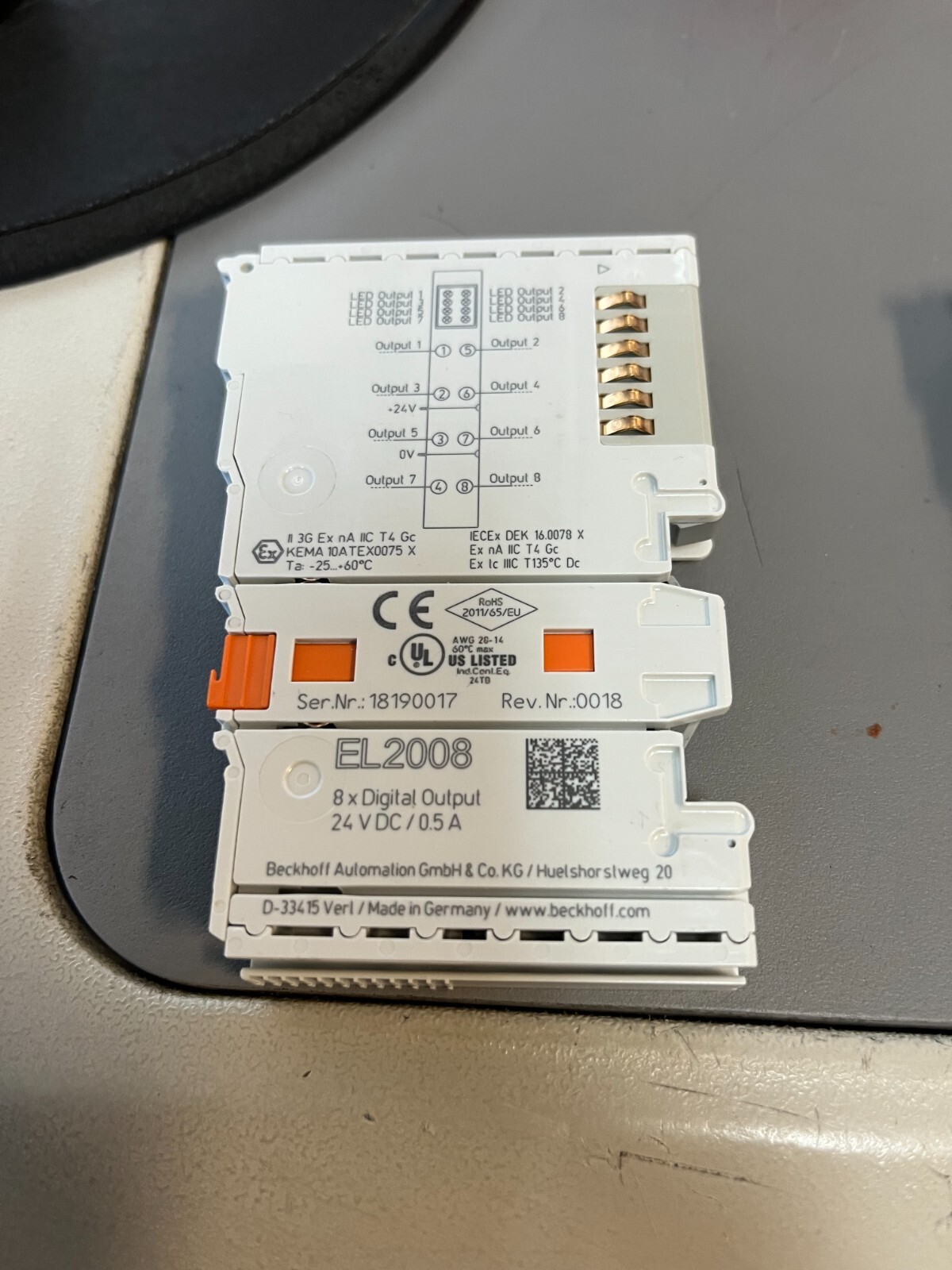 New No Box BECKHOFF EL2008 EL2008-0000 Digital Output Terminal