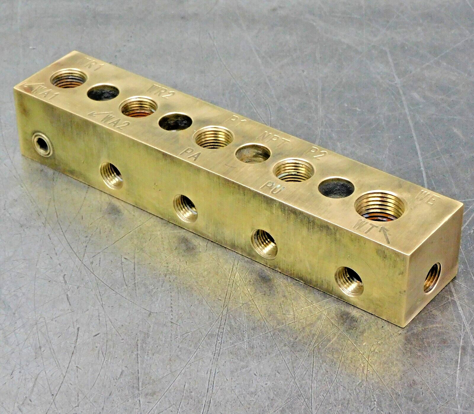 Brass Manifold 15 Port 1/4, 3/8, 1/2 in. NPT 8 in. L x 1-1/2 in. W