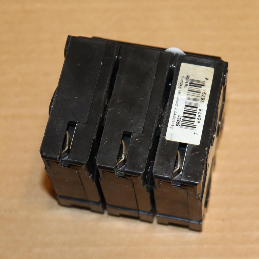 One New Eaton BR360 3 Pole 60 Amp Plug In Breaker More Available WT#61-67