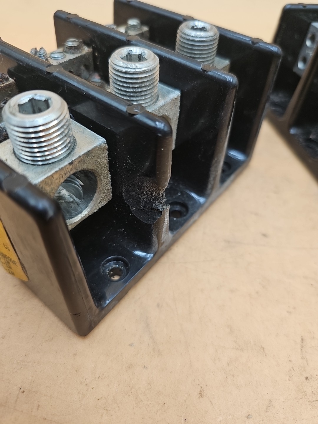 LOT OF 2 Cooper Busmann 16323-3 Power Distribution Blocks. *read*