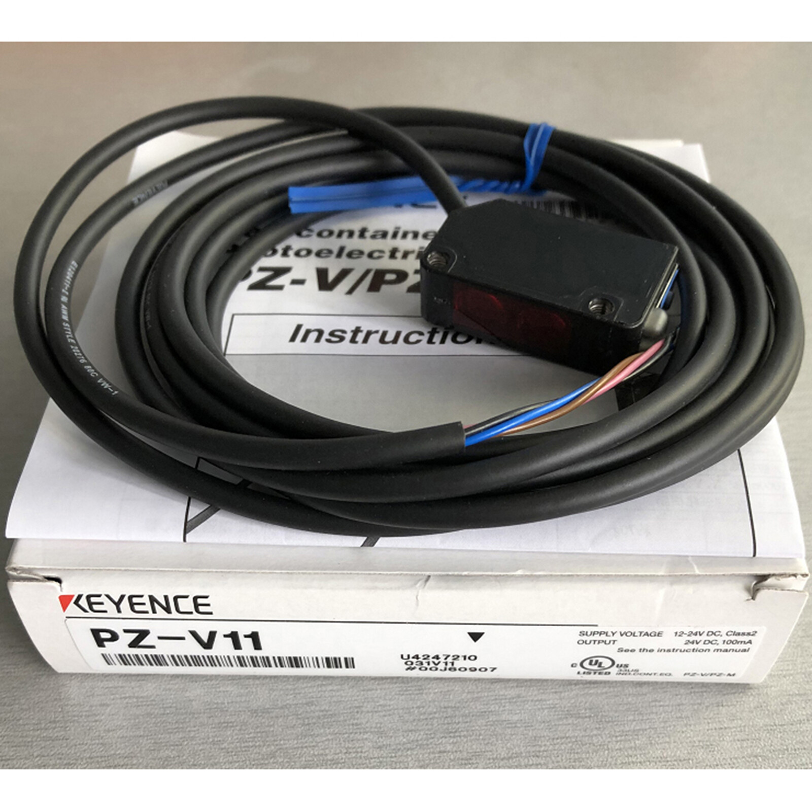 Keyence PZ-V11 PZV11 Photoelectric Sensor New Free Shipping