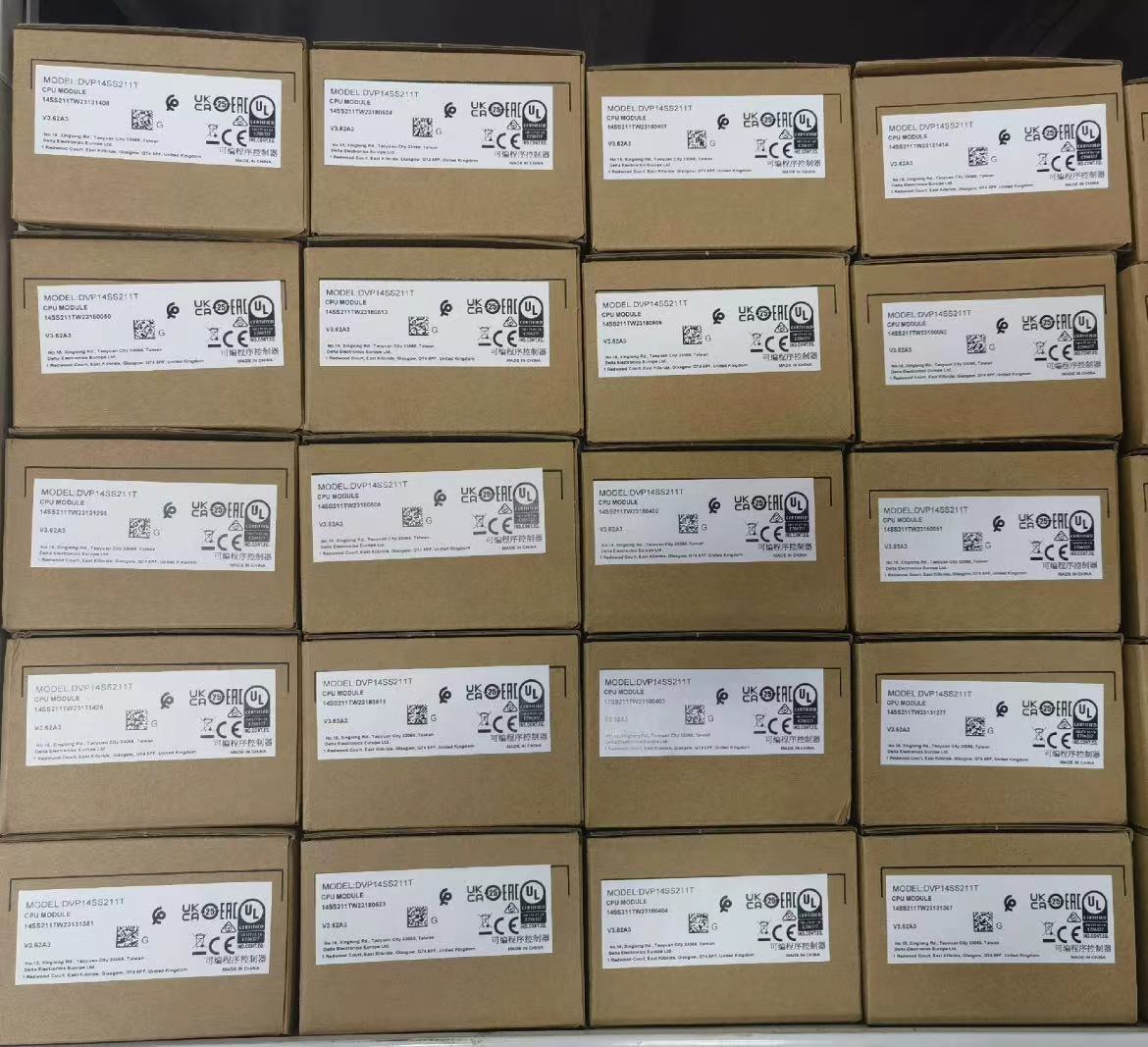 1PCS DELTA DVP14SS211T PLC Brand NEW IN BOX