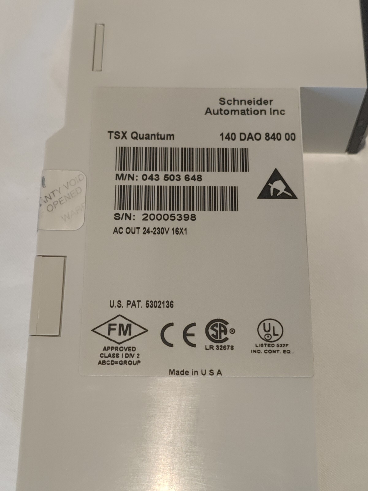 Schneider Electric 140DAO84000 Module 24- 230 VAC Ouput PLC Module