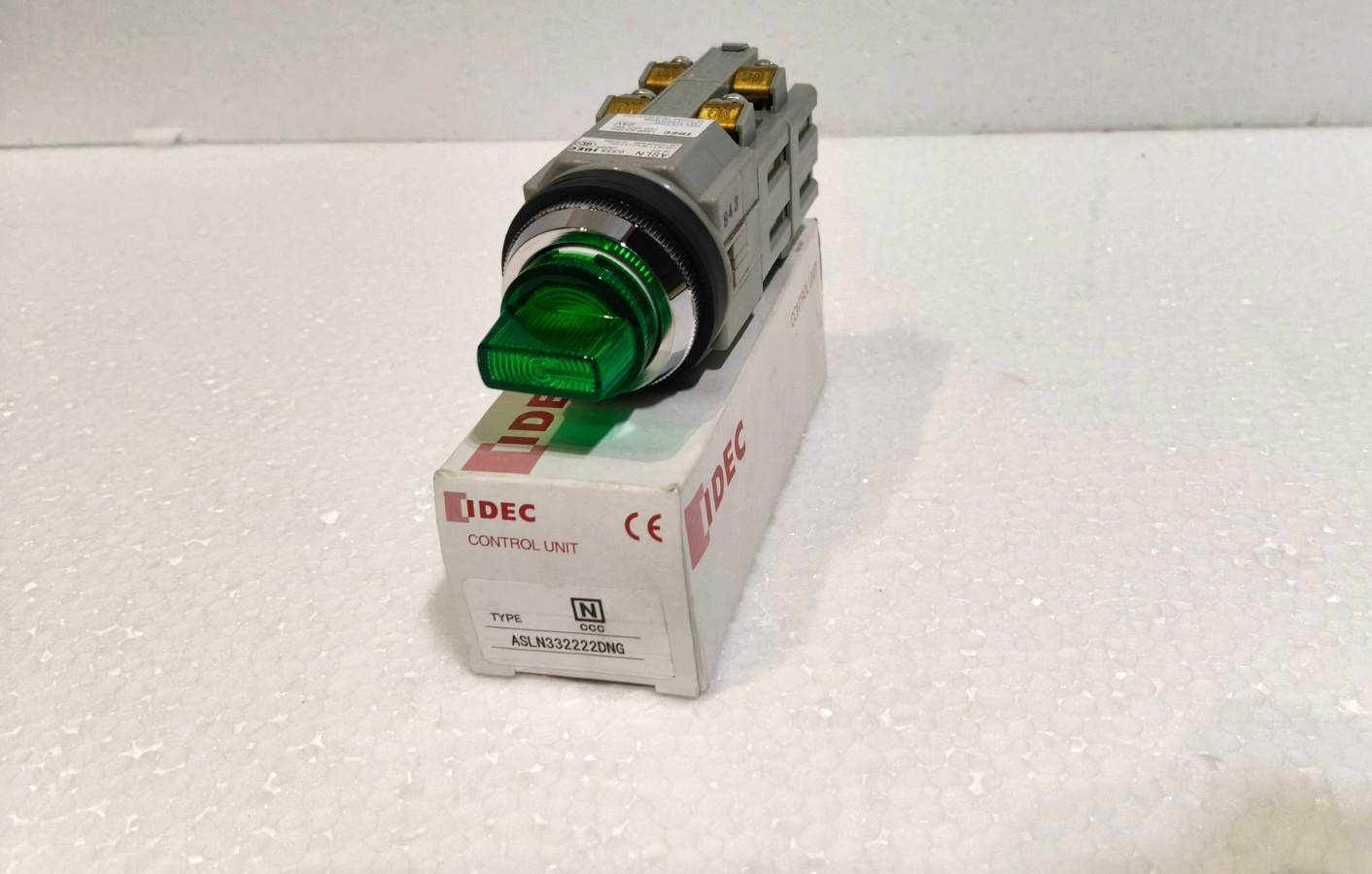 IDEC ASLN 332222DNG ILLUMINATED SELECTOR SWITCH| LOT OF -5 | 24V LED 2NO 2NC