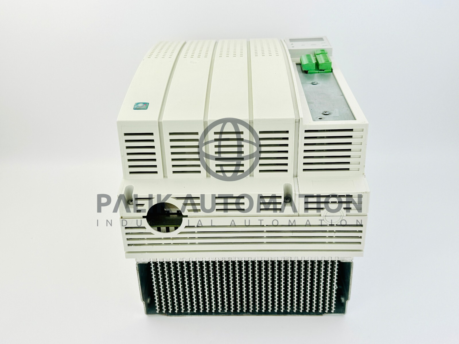 LENZE EVF8222-E-V020 SERVO DRIVE + PANEL SERVO CONTROLLER 8200 SERIES USED