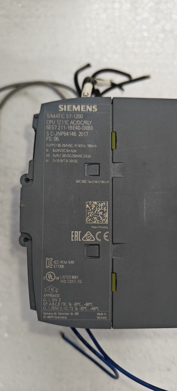 SIEMENS SIMATIC S7-1200 CPU 1211C AC/DC/RLY 6ES7 211-1BE40-0XB0 FREE SHIP.