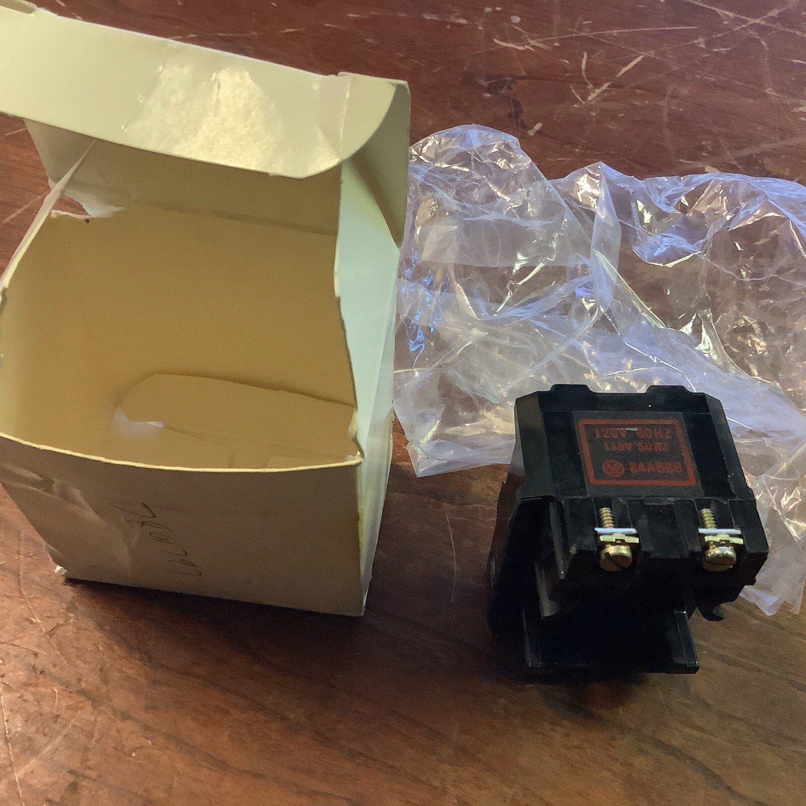 Allen Bradley 84AB86 Operating Coil 110-120V 50/60HZ (new)