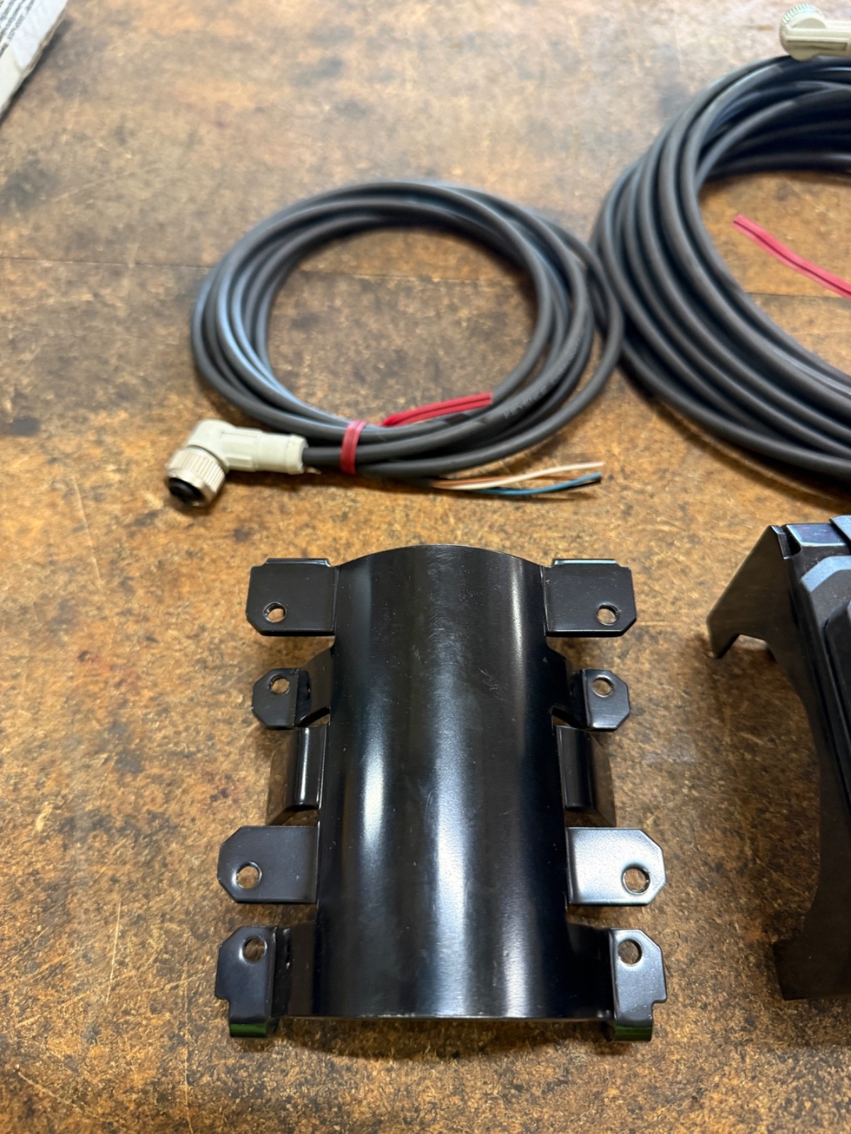 Keyence FD-Q50C Flow Meter Clamp-on Flow Sensor Ultrasonic FDQ50C (NEW)