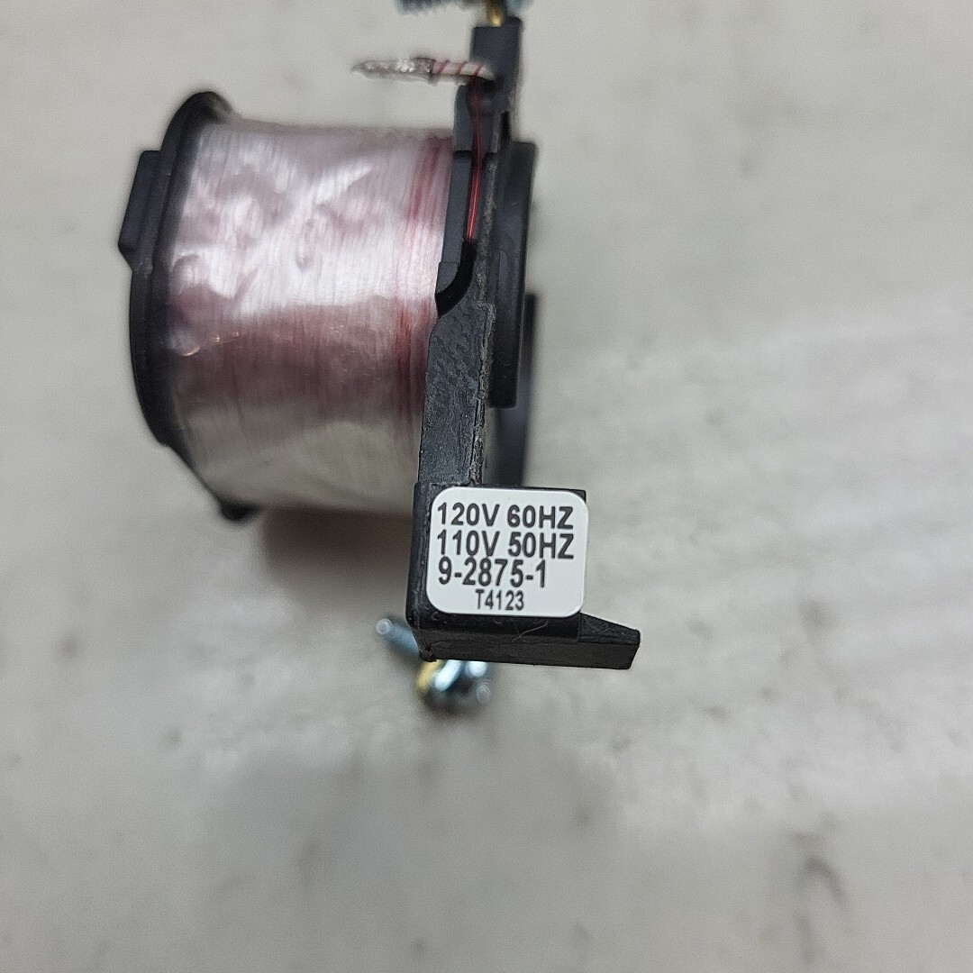 Eaton Cutler Hammer 9-2875-1 Magnetic Contactor Coil 120/110V AC 50/60Hz 45mm