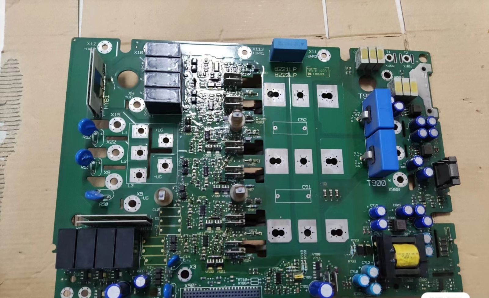 cx100% Tested Lenze 8222LP [pvs]