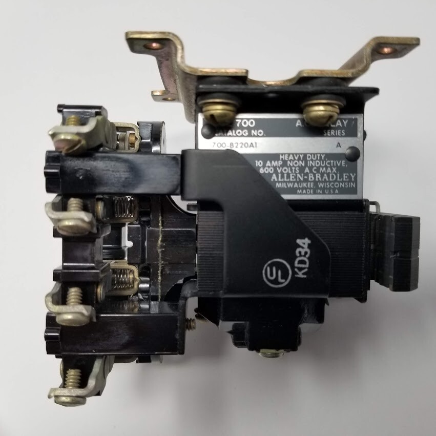 ALLEN BRADLEY 700-B220A1 / 700B220A1 Relay Contactor 120VAC 4P 2NO/2NC (IN BOX)