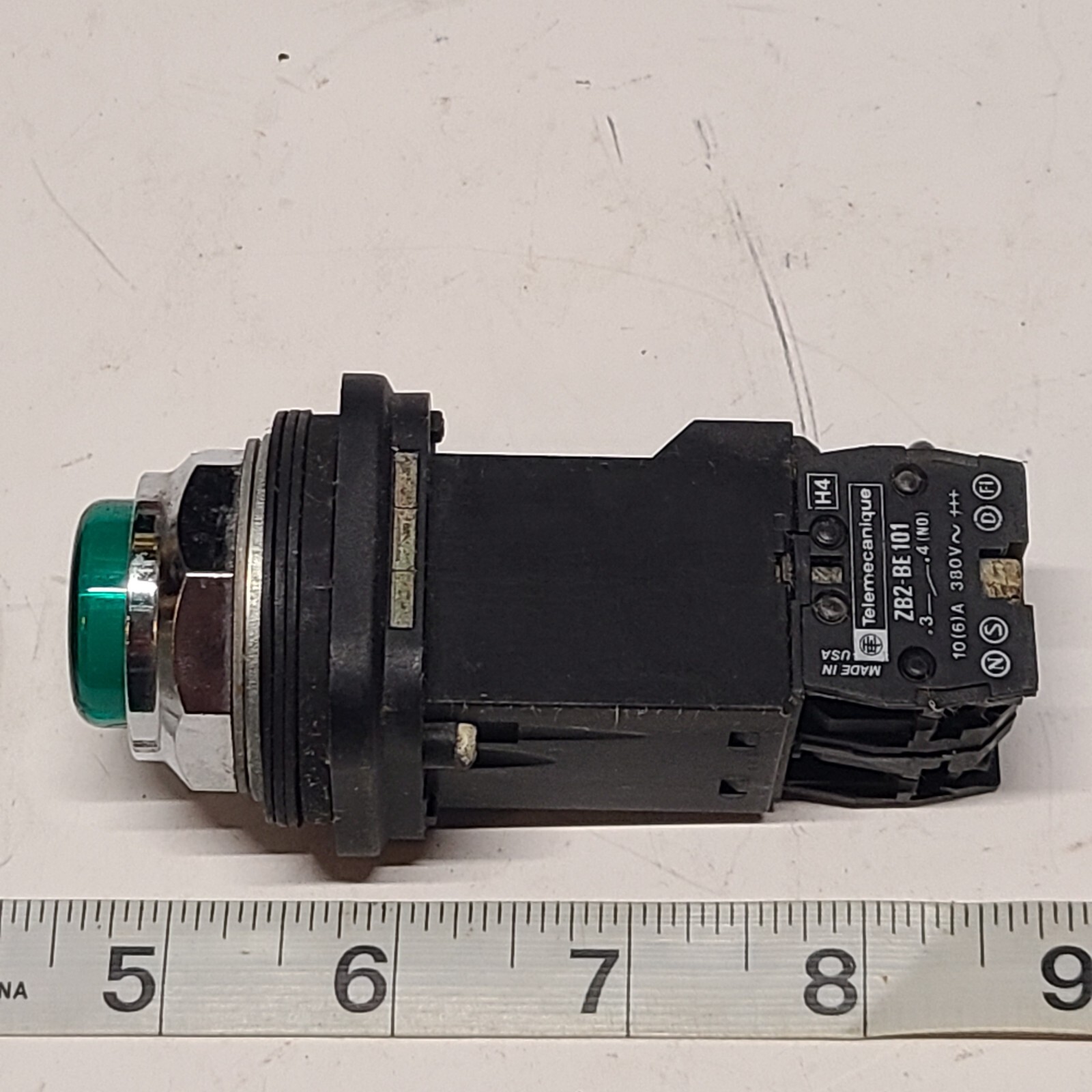 Telemecanique ZB2-BE-101 Pilot Light