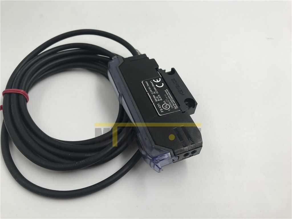 1PC Keyence Digital Fiber Optic Sensor Switch Amplifier FS-V31 FSV31 New in box