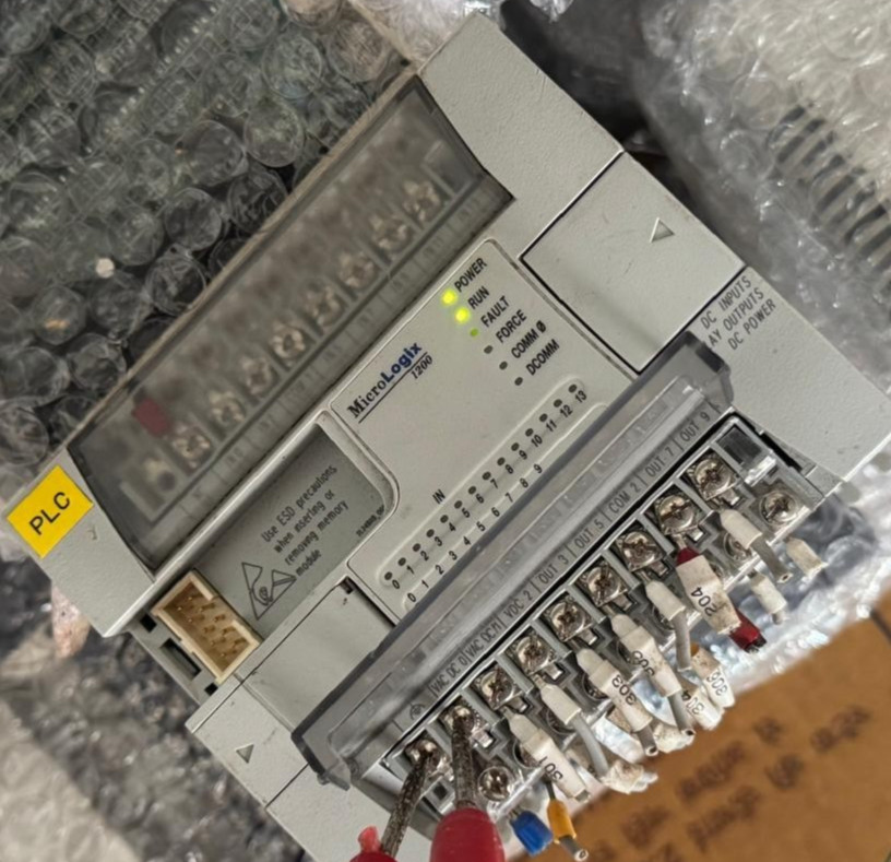 Allen Bradley 1762-L24BXB Micrologix 1200 FAST SHIP BY FEDEX