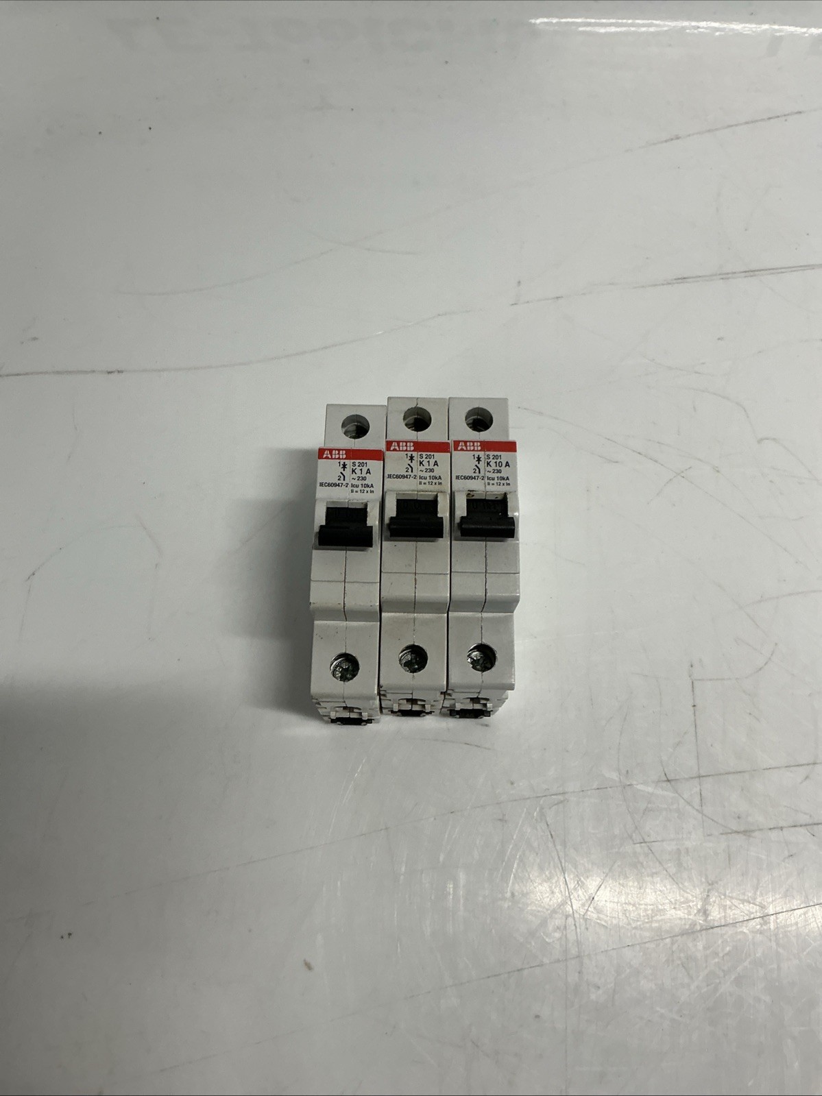 (Lot Of 3) ABB S201 K1A MINI CIR BREAKER 1 POLE 1A 2CDS251001R0217 AC-910
