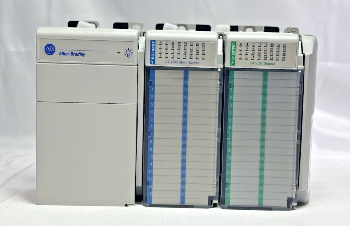 Allen-Bradley 1769-PA4 Power Supply + IQ32 OB32 Compact I/O