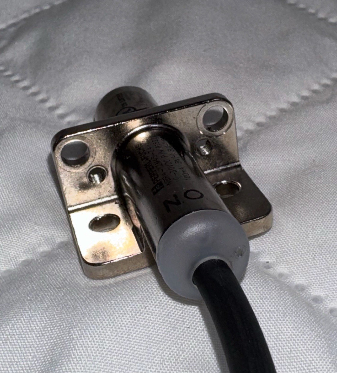 PEPPERL+FUCHS Proximity switch sensor NBB4-12M45-Z4-1.0M Original