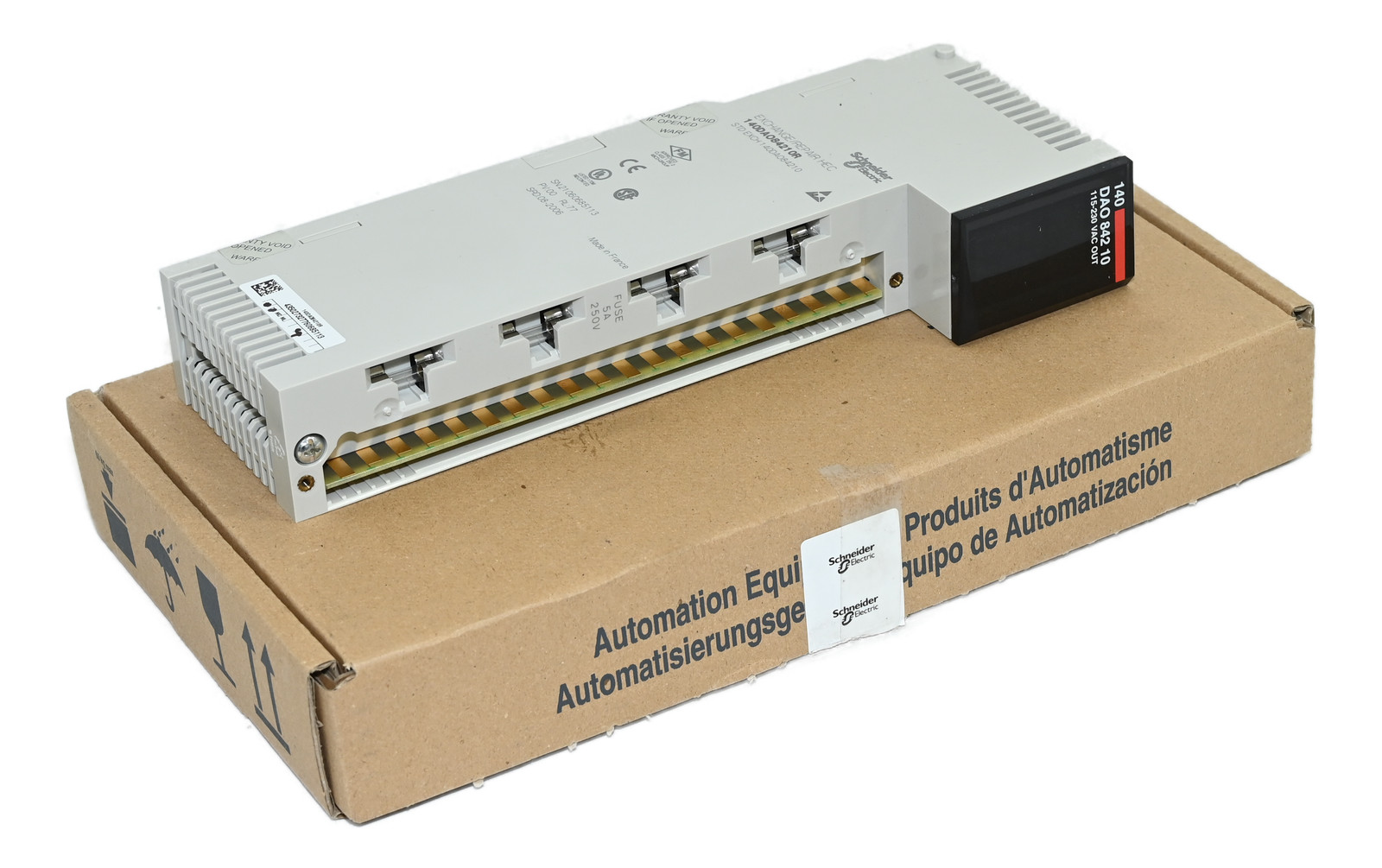 Schneider 140DAO84210R Modicon 140 DAO 842 10R Discrete Output Module New