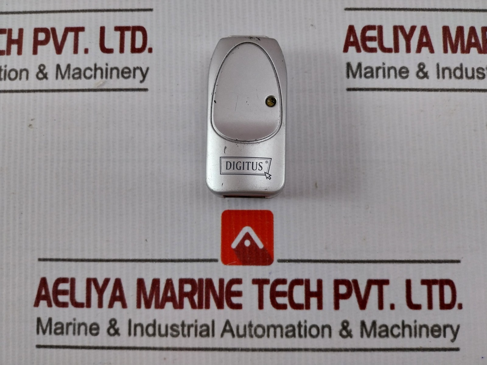 DIGITUS DC 5V 2A Interface Hub Sharing Switch Distributor