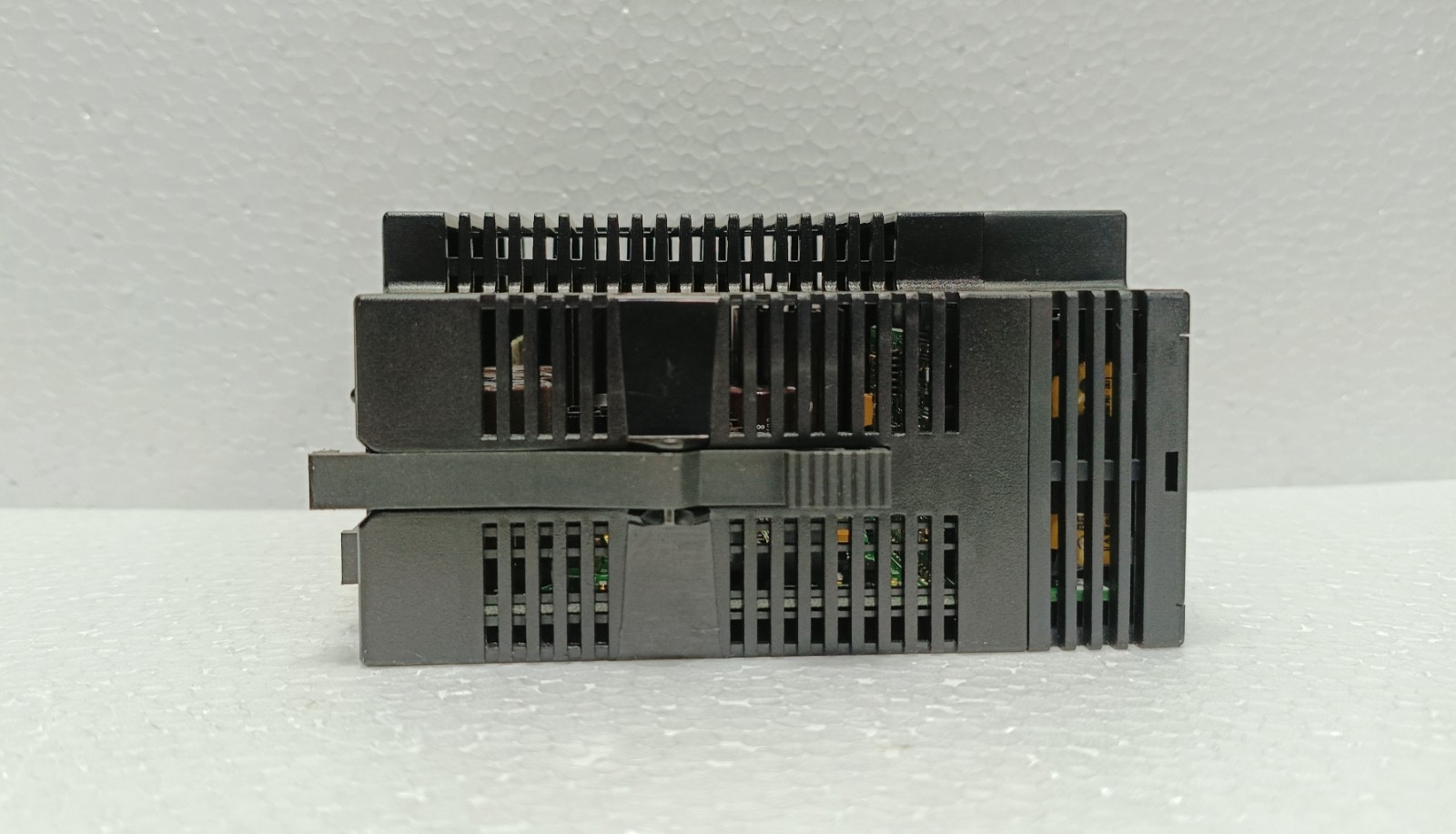 GE Fanuc IC693PWR321Z Standard Power Supply Module Series 90-30 PLC 120/240VAC