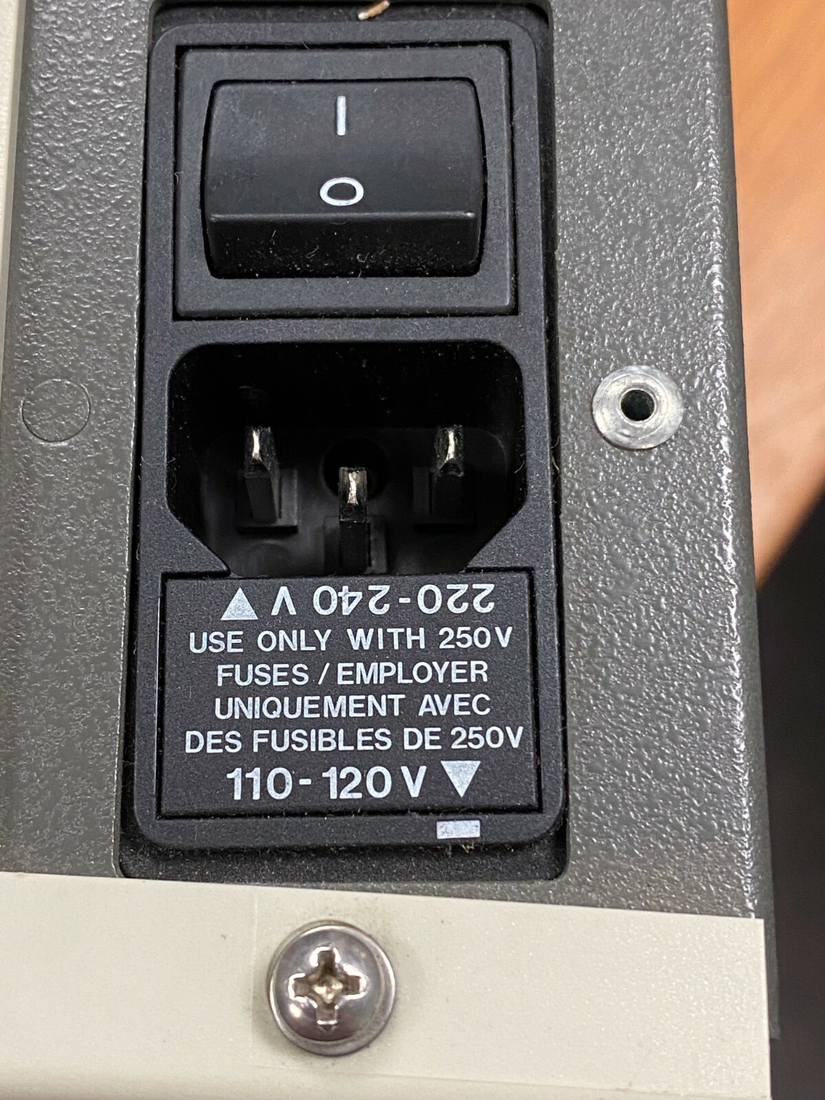👀 AEG MODICON MODBUS PLUS BRIDGE MULTIPLEXER 115/230 VOLT NW-BM85-000