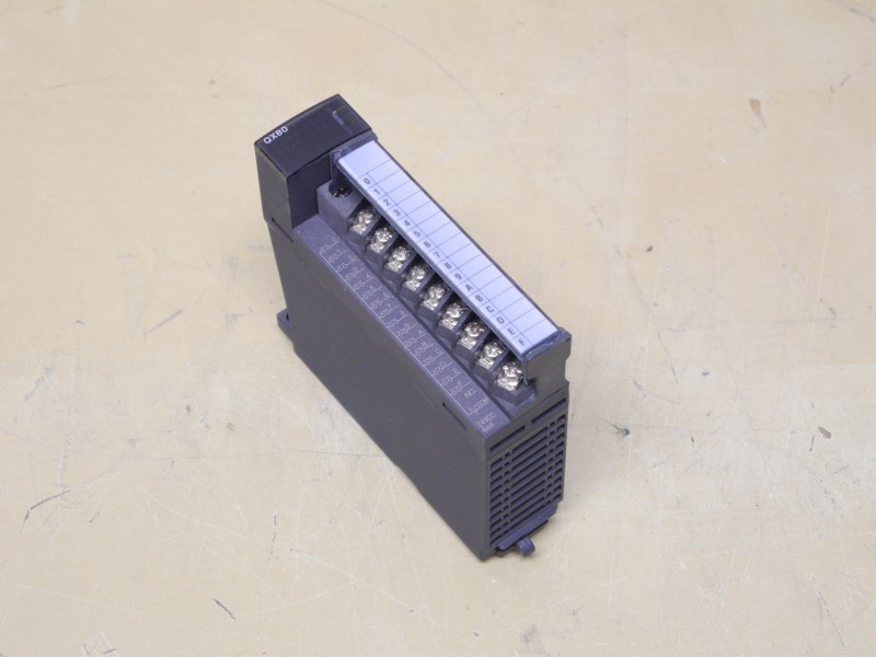 Mitsubishi Melsec-Q Model QX80 Input Module EXCELLENT CONDITION