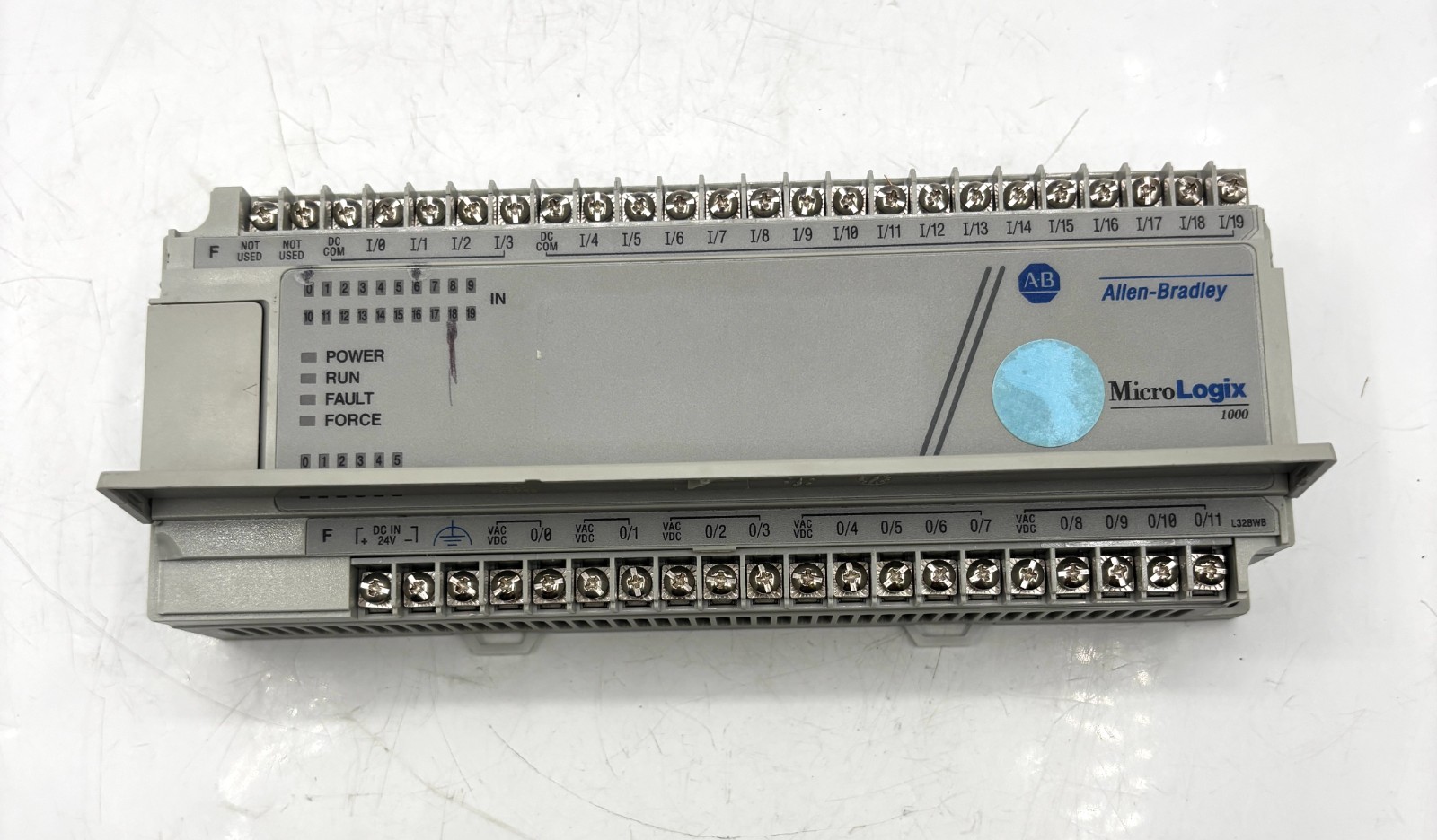 Allen-Bradley / 1761-L32BWB Ser E / MicroLogix 1000 Programmable Controller