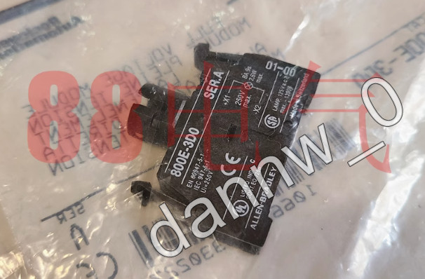 1PC New in box AB 800E-3D0 800E-3DO lamp base