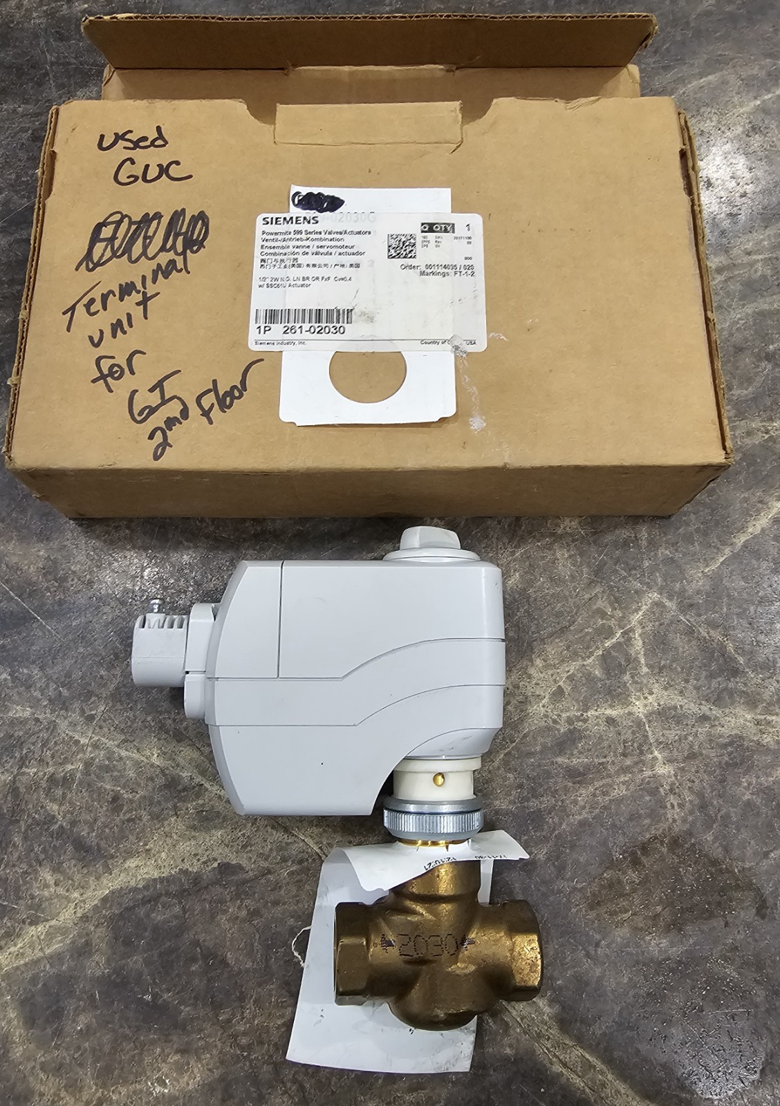 Siemens SSC81U 599 Series Actuator 259-02030 W/Brass Valve GUC!