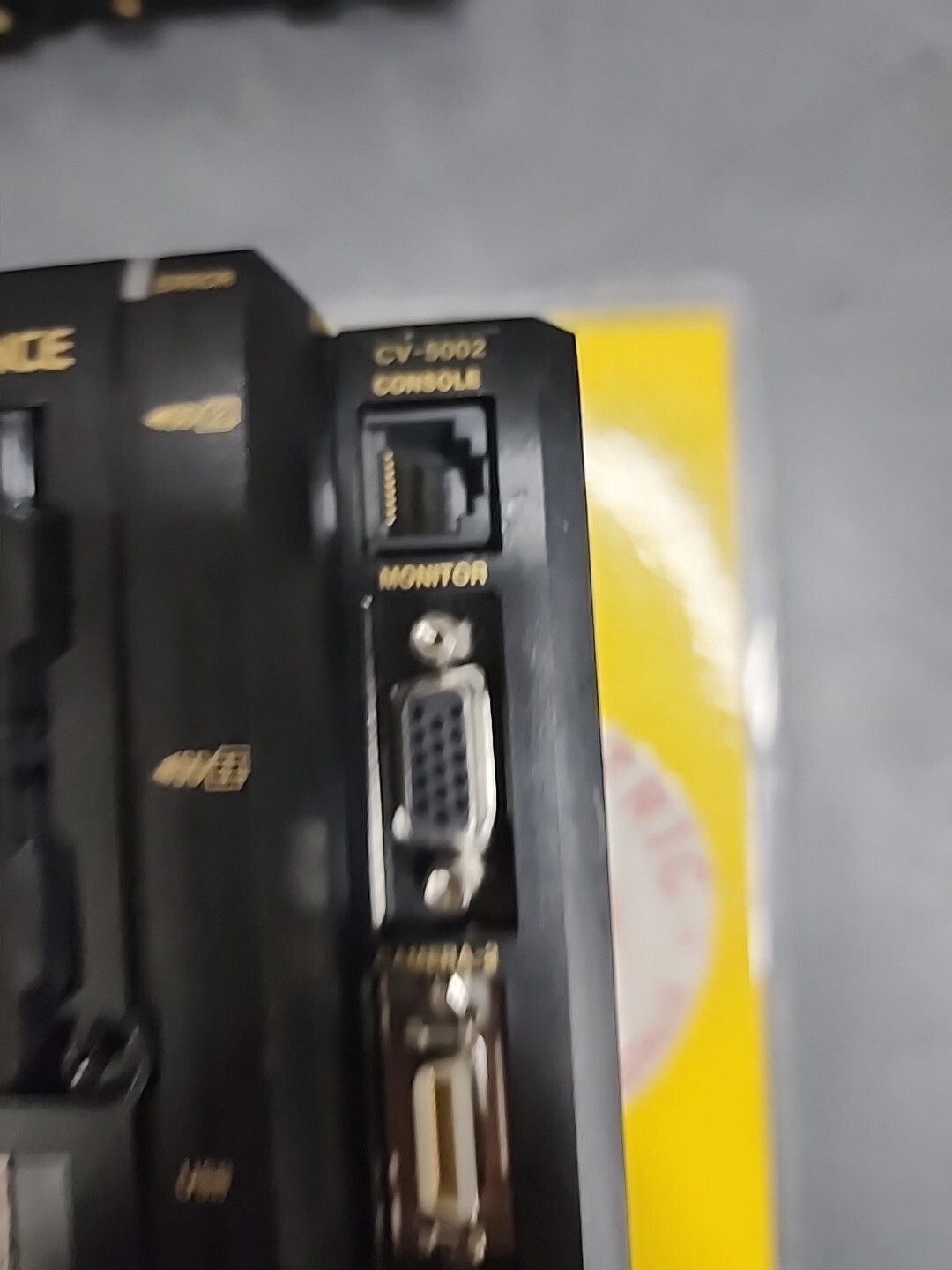 KEYENCE CORP CV-5002 & CA-DC20E (USED TESTED CLEANED)