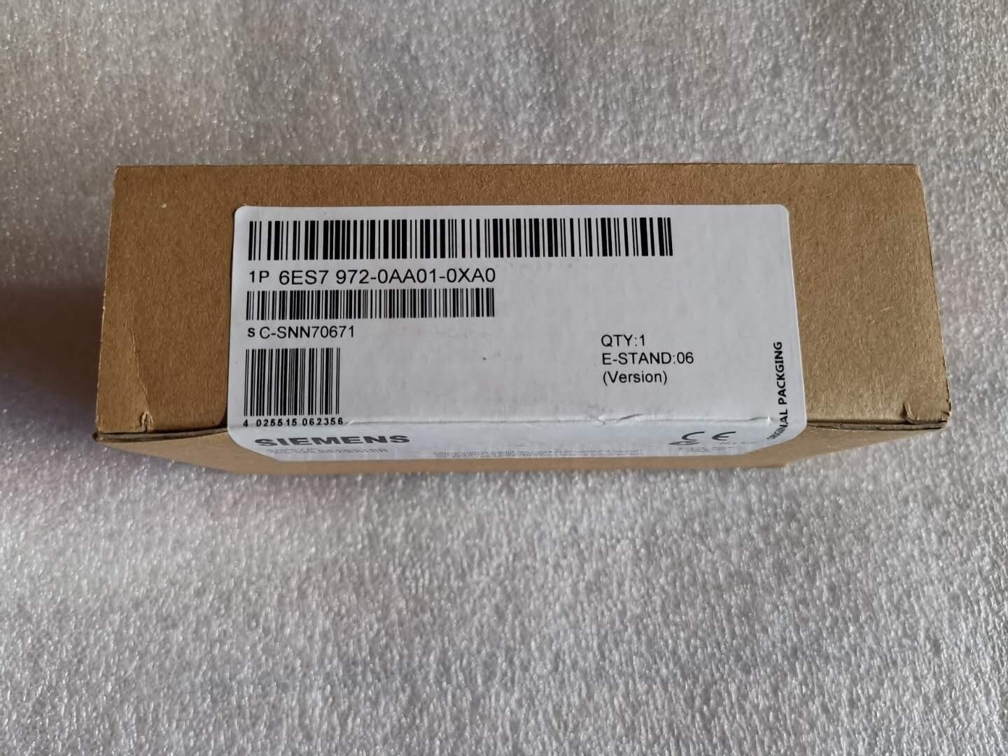 One Siemens 6ES7972-0AA01-0XA0 6ES7 972-0AA01-0XA0 In Box Expedited Shipping