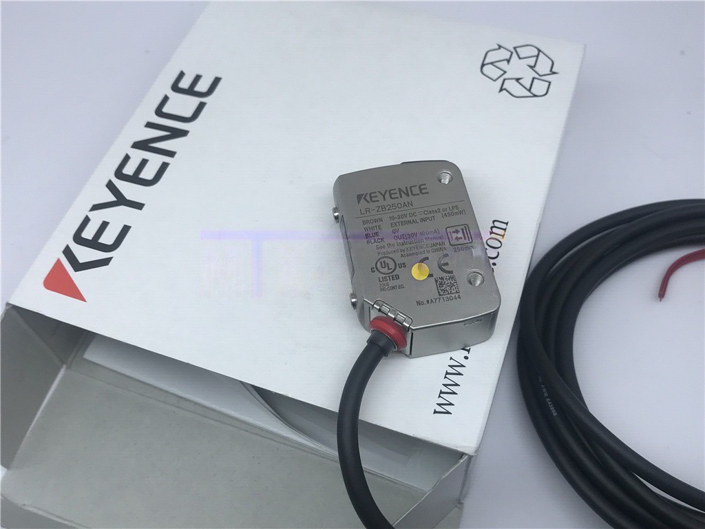 1pcs Brand New Keyence CMOS Laser Sensor LR-ZB250AN LRZB250AN