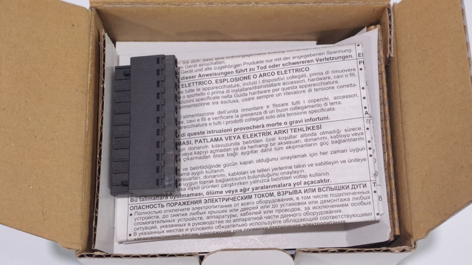Schneider Electric TM3DI8 discrete input module, Modicon TM3 061136 1 Pcs