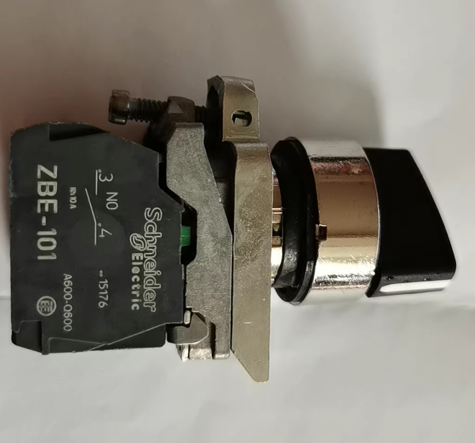 1PC NEW Schneider Selector switch XB4BD21 1NO #LL