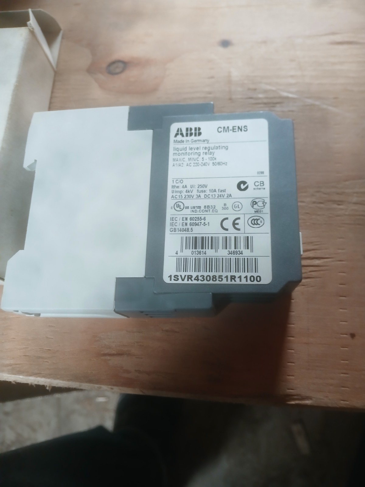 New ABB CM-ENS CM-ENS 1SVR430851R1100 Level Monitor