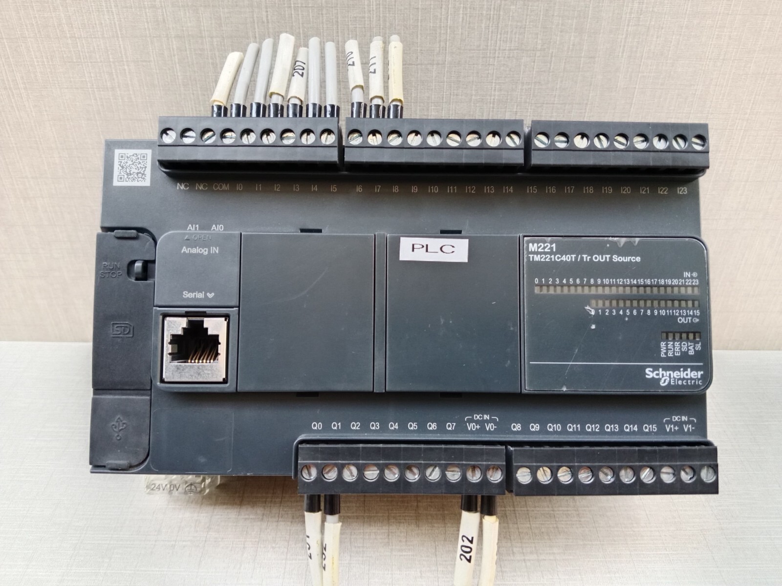 Schneider Modicon TM221C40T Logic Controller