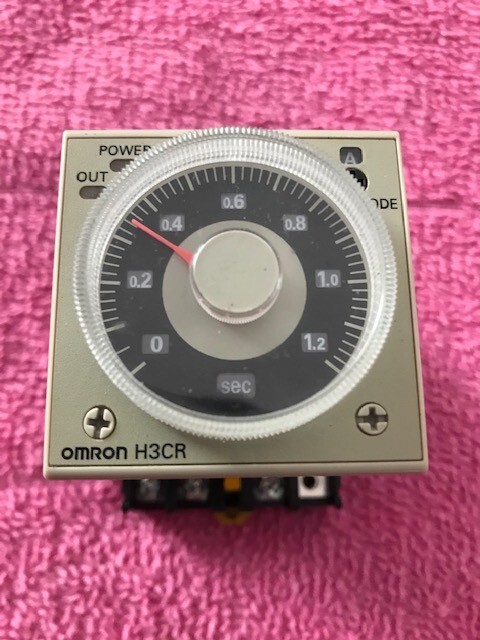 OMRON NEW H3CR-A8 H3CRA8 100-240VAC 100-125VDC