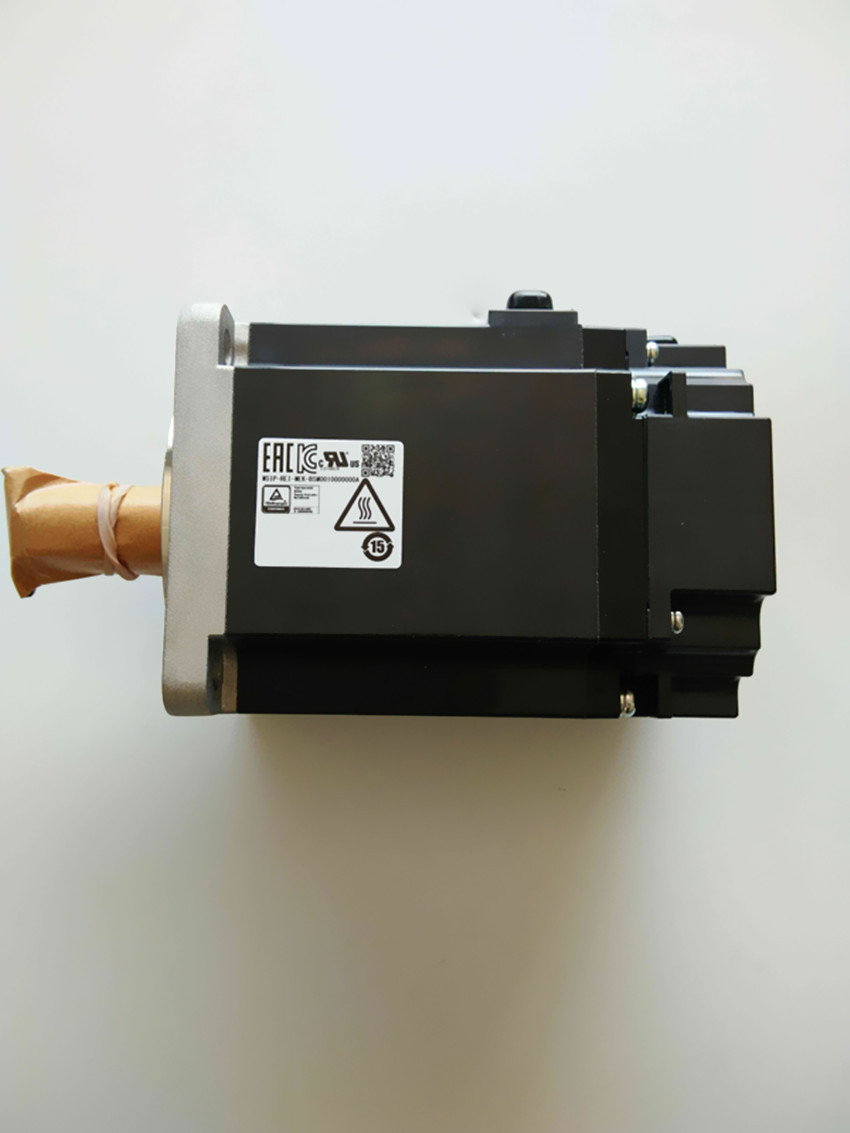 Mitsubishi HG-MR73 AC Servo Motor HGMR73 New In Box Expedited Shipping