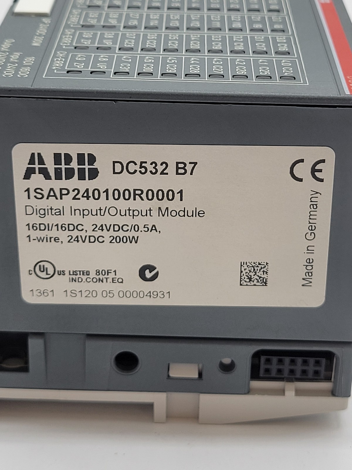 ABB DC532 B7 Digital Input/Output Module 1SAP240100R00001 24V 1Wire 200W 0.5A