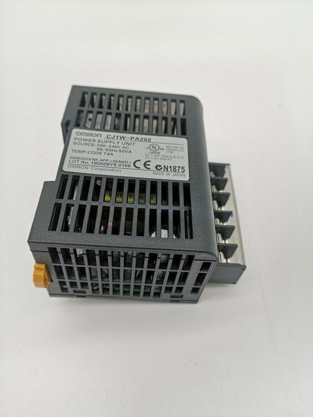 CJ1W-PA202 New OMRON Power Supply Unit Module 100-240VAC Fast shipping CJ1WPA202